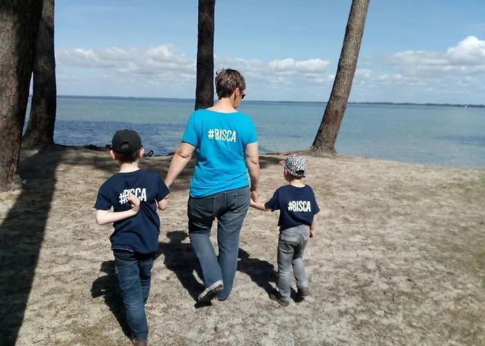 Les Pieds Dans L'eau Salee